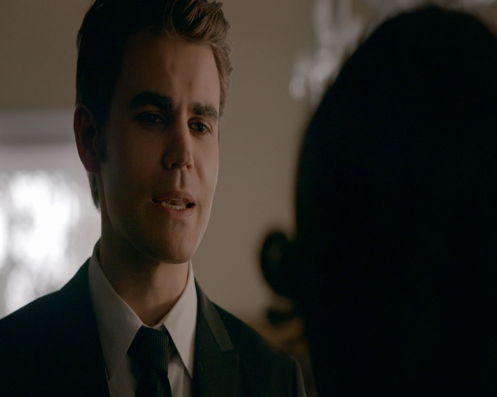 VampireDiaries-dot-nl_VampireDiaries-8x09TheSimpleIntimacyoftheNearTouch0808.jpg