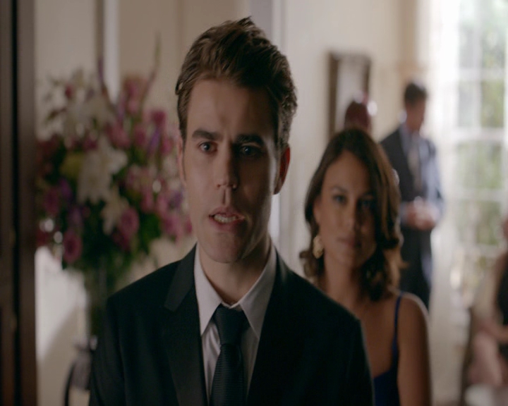 VampireDiaries-dot-nl_VampireDiaries-8x09TheSimpleIntimacyoftheNearTouch0818.jpg