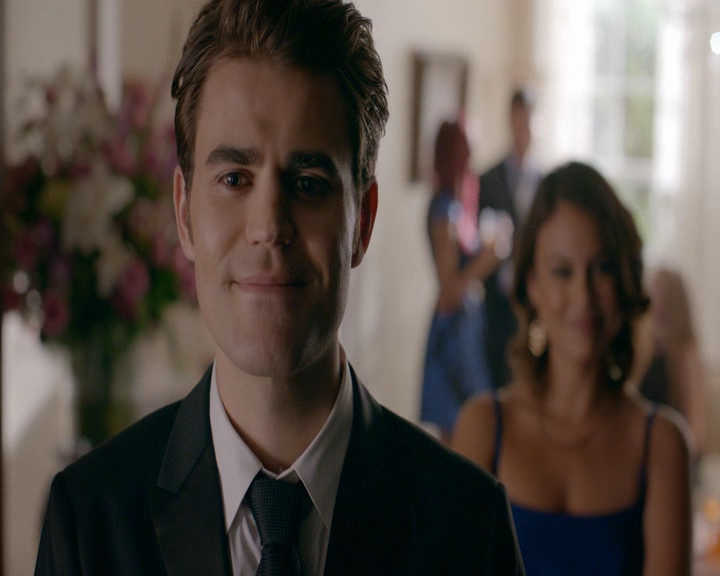 VampireDiaries-dot-nl_VampireDiaries-8x09TheSimpleIntimacyoftheNearTouch0823.jpg