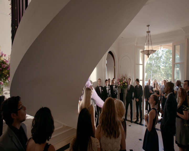 VampireDiaries-dot-nl_VampireDiaries-8x09TheSimpleIntimacyoftheNearTouch0913.jpg