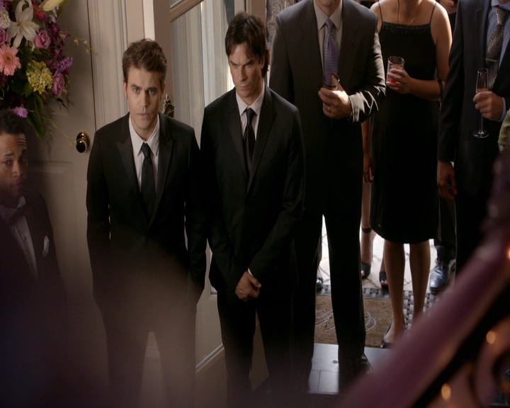 VampireDiaries-dot-nl_VampireDiaries-8x09TheSimpleIntimacyoftheNearTouch0916.jpg