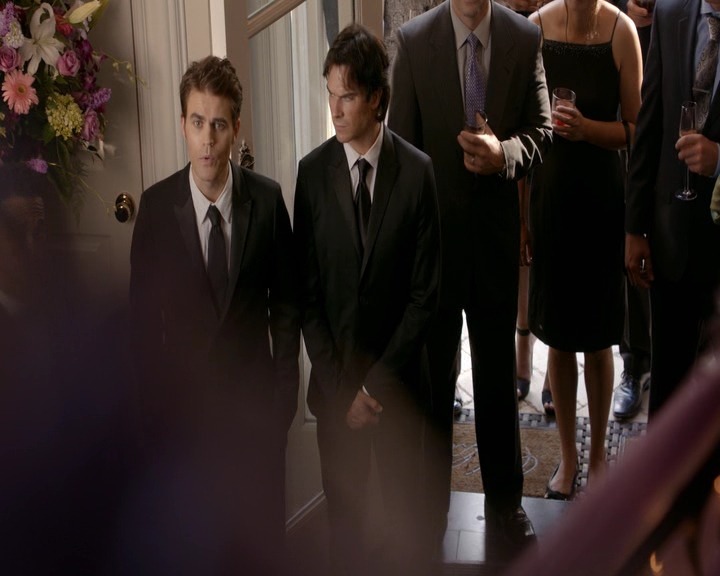 VampireDiaries-dot-nl_VampireDiaries-8x09TheSimpleIntimacyoftheNearTouch0917.jpg