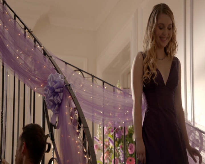 VampireDiaries-dot-nl_VampireDiaries-8x09TheSimpleIntimacyoftheNearTouch0918.jpg