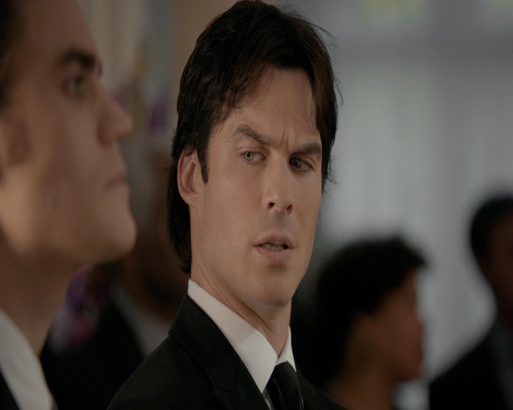 VampireDiaries-dot-nl_VampireDiaries-8x09TheSimpleIntimacyoftheNearTouch0919.jpg