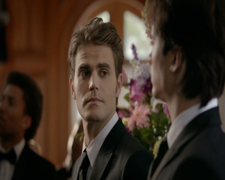 VampireDiaries-dot-nl_VampireDiaries-8x09TheSimpleIntimacyoftheNearTouch0920.jpg