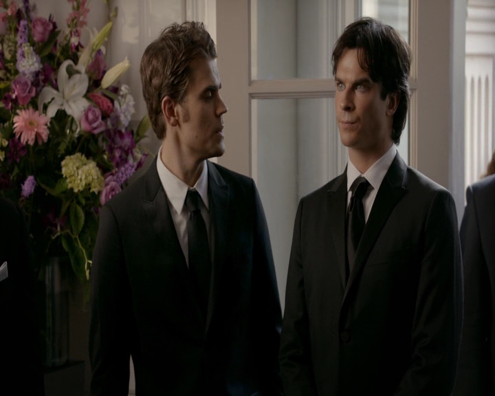 VampireDiaries-dot-nl_VampireDiaries-8x09TheSimpleIntimacyoftheNearTouch0931.jpg