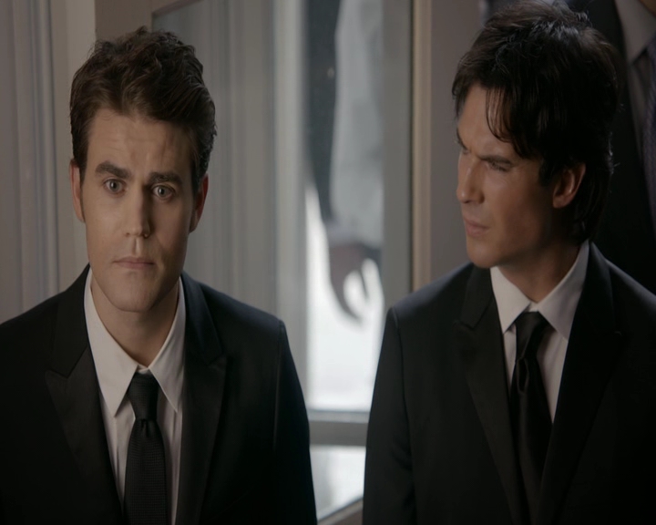 VampireDiaries-dot-nl_VampireDiaries-8x09TheSimpleIntimacyoftheNearTouch0943.jpg