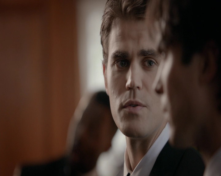 VampireDiaries-dot-nl_VampireDiaries-8x09TheSimpleIntimacyoftheNearTouch0949.jpg