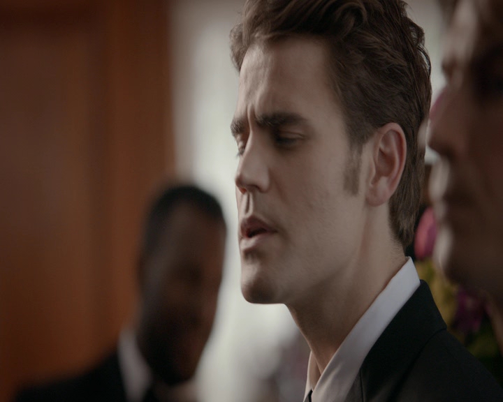 VampireDiaries-dot-nl_VampireDiaries-8x09TheSimpleIntimacyoftheNearTouch0953.jpg