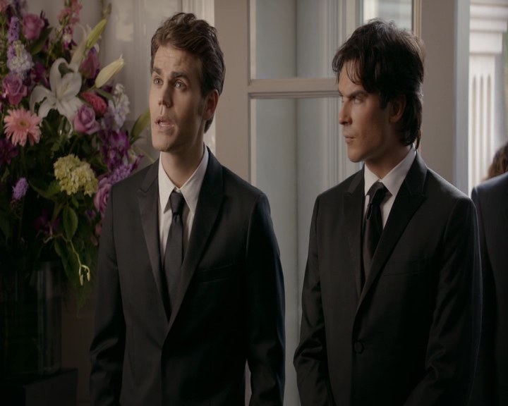 VampireDiaries-dot-nl_VampireDiaries-8x09TheSimpleIntimacyoftheNearTouch0956.jpg