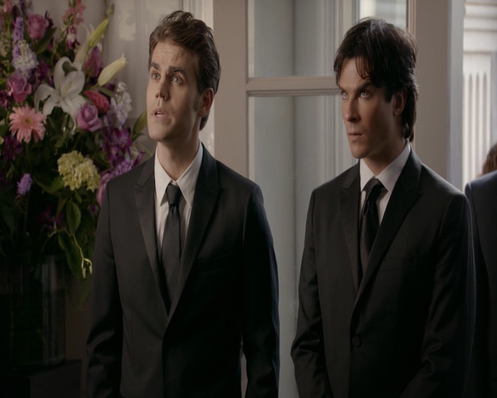 VampireDiaries-dot-nl_VampireDiaries-8x09TheSimpleIntimacyoftheNearTouch0957.jpg