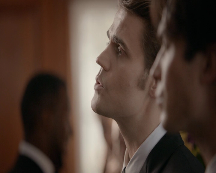 VampireDiaries-dot-nl_VampireDiaries-8x09TheSimpleIntimacyoftheNearTouch0973.jpg