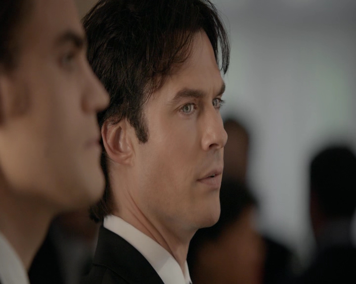 VampireDiaries-dot-nl_VampireDiaries-8x09TheSimpleIntimacyoftheNearTouch0976.jpg