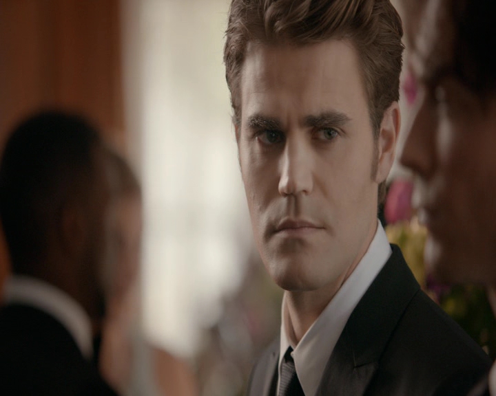 VampireDiaries-dot-nl_VampireDiaries-8x09TheSimpleIntimacyoftheNearTouch0981.jpg