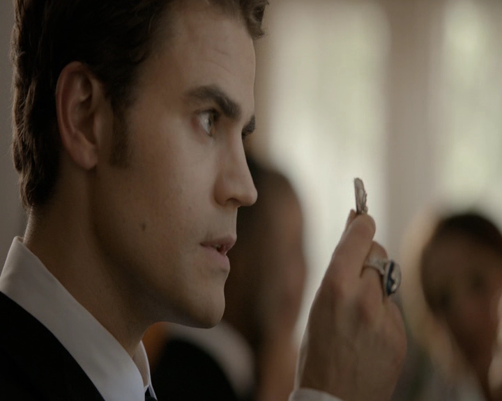 VampireDiaries-dot-nl_VampireDiaries-8x09TheSimpleIntimacyoftheNearTouch0985.jpg