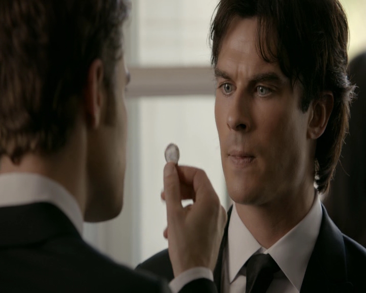 VampireDiaries-dot-nl_VampireDiaries-8x09TheSimpleIntimacyoftheNearTouch0986.jpg