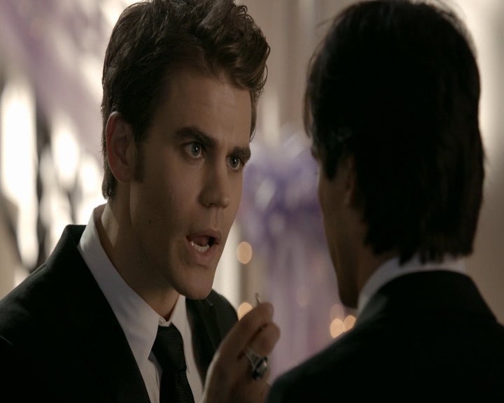 VampireDiaries-dot-nl_VampireDiaries-8x09TheSimpleIntimacyoftheNearTouch0987.jpg