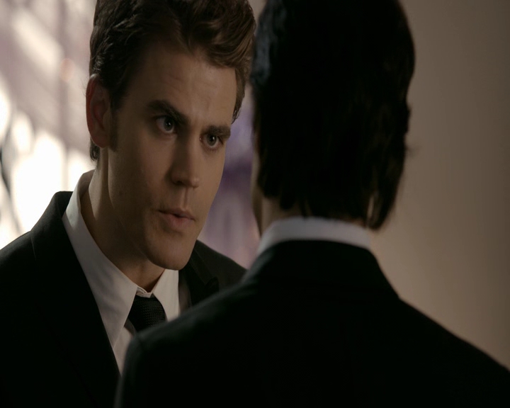 VampireDiaries-dot-nl_VampireDiaries-8x09TheSimpleIntimacyoftheNearTouch0990.jpg