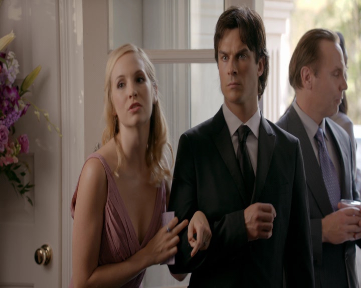 VampireDiaries-dot-nl_VampireDiaries-8x09TheSimpleIntimacyoftheNearTouch1016.jpg