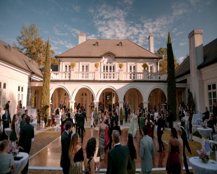 VampireDiaries-dot-nl_VampireDiaries-8x09TheSimpleIntimacyoftheNearTouch1057.jpg