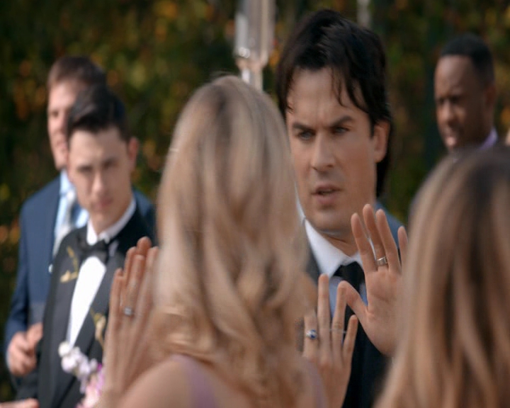 VampireDiaries-dot-nl_VampireDiaries-8x09TheSimpleIntimacyoftheNearTouch1064.jpg