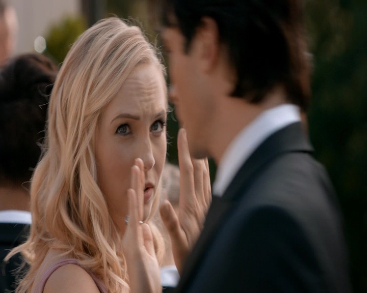 VampireDiaries-dot-nl_VampireDiaries-8x09TheSimpleIntimacyoftheNearTouch1125.jpg