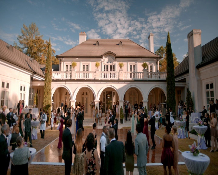 VampireDiaries-dot-nl_VampireDiaries-8x09TheSimpleIntimacyoftheNearTouch1146.jpg