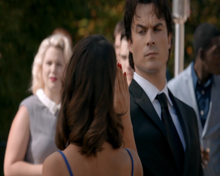 VampireDiaries-dot-nl_VampireDiaries-8x09TheSimpleIntimacyoftheNearTouch1195.jpg