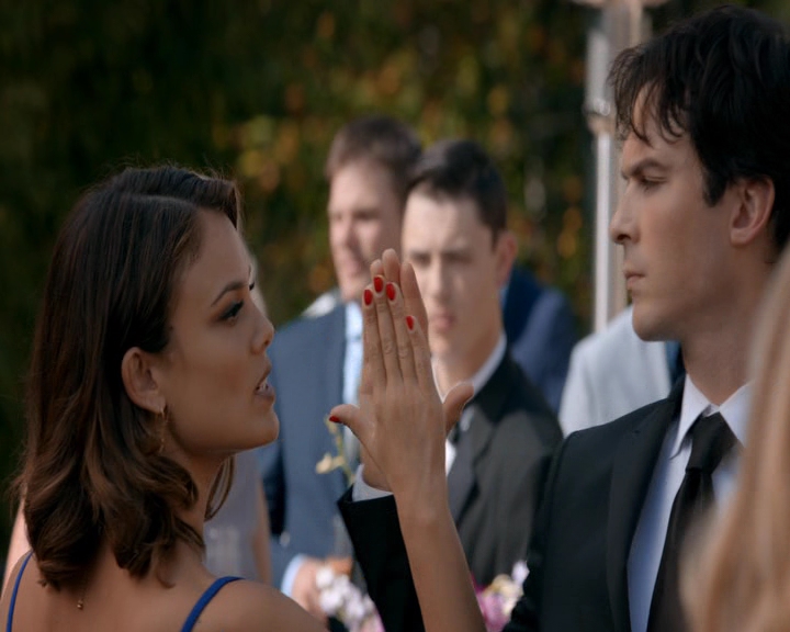 VampireDiaries-dot-nl_VampireDiaries-8x09TheSimpleIntimacyoftheNearTouch1196.jpg