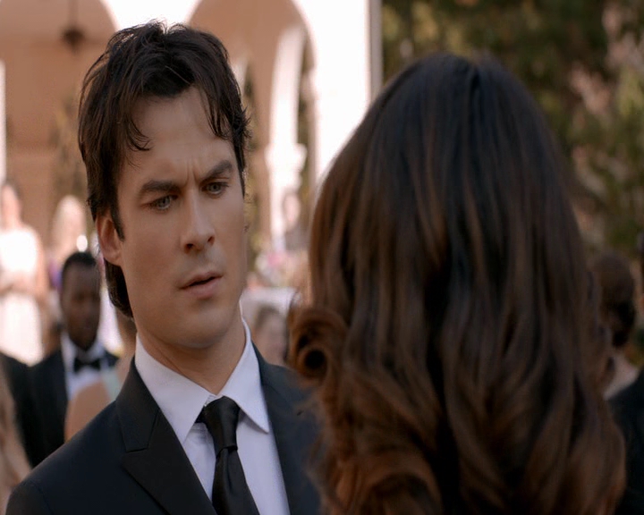 VampireDiaries-dot-nl_VampireDiaries-8x09TheSimpleIntimacyoftheNearTouch1209.jpg