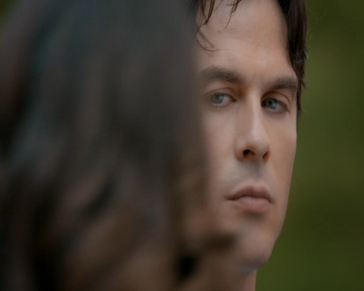 VampireDiaries-dot-nl_VampireDiaries-8x09TheSimpleIntimacyoftheNearTouch1220.jpg