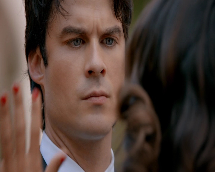 VampireDiaries-dot-nl_VampireDiaries-8x09TheSimpleIntimacyoftheNearTouch1243.jpg