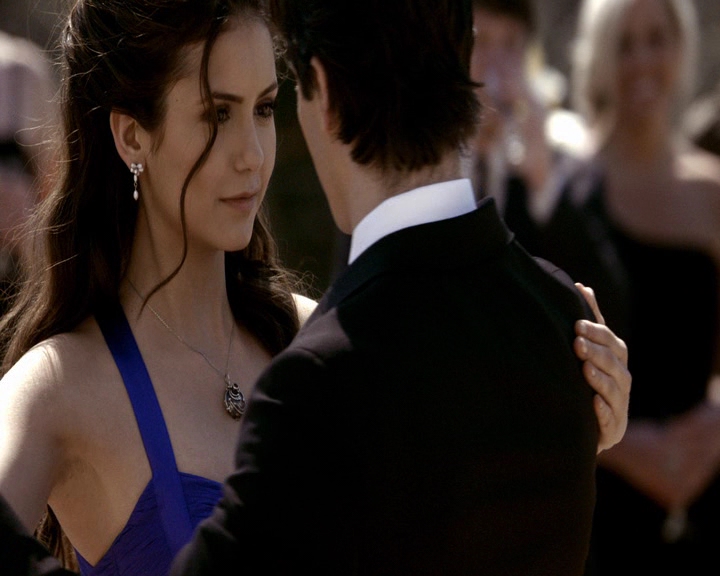 VampireDiaries-dot-nl_VampireDiaries-8x09TheSimpleIntimacyoftheNearTouch1248.jpg