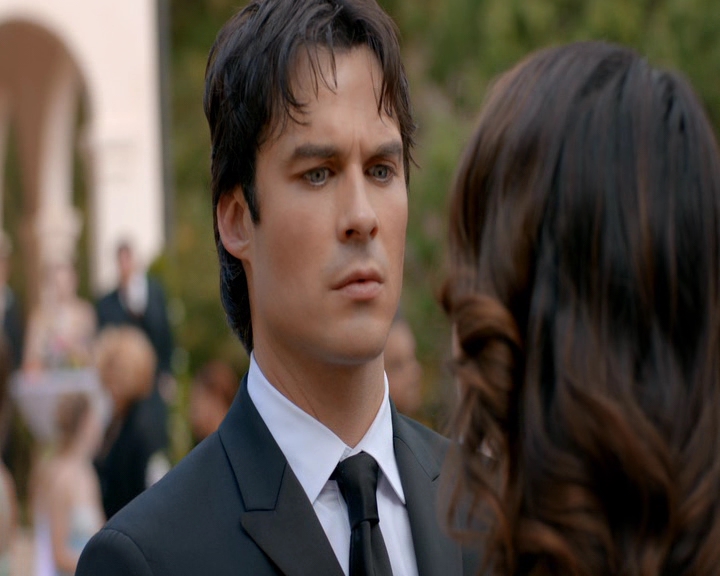 VampireDiaries-dot-nl_VampireDiaries-8x09TheSimpleIntimacyoftheNearTouch1266.jpg