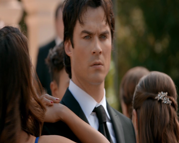 VampireDiaries-dot-nl_VampireDiaries-8x09TheSimpleIntimacyoftheNearTouch1270.jpg