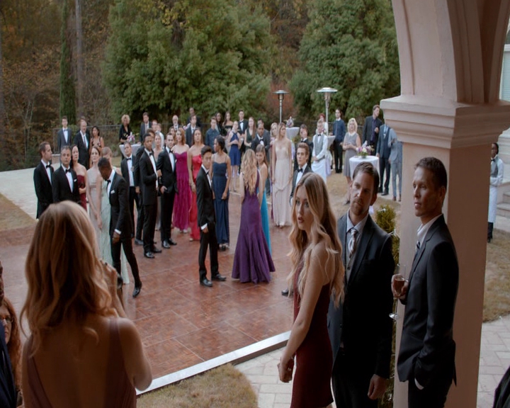 VampireDiaries-dot-nl_VampireDiaries-8x09TheSimpleIntimacyoftheNearTouch1363.jpg