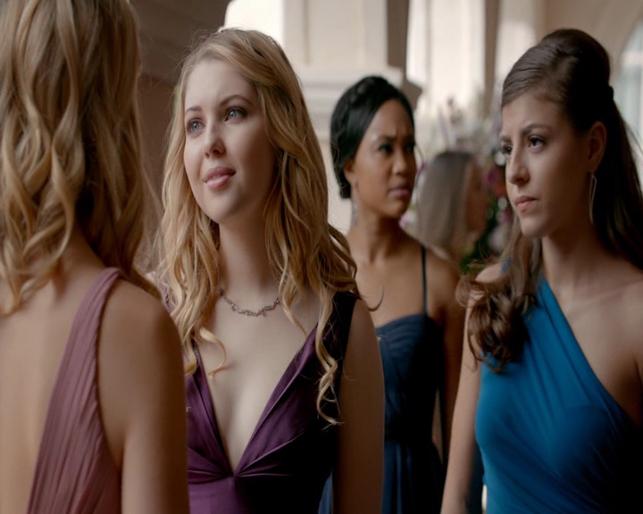 VampireDiaries-dot-nl_VampireDiaries-8x09TheSimpleIntimacyoftheNearTouch1378.jpg