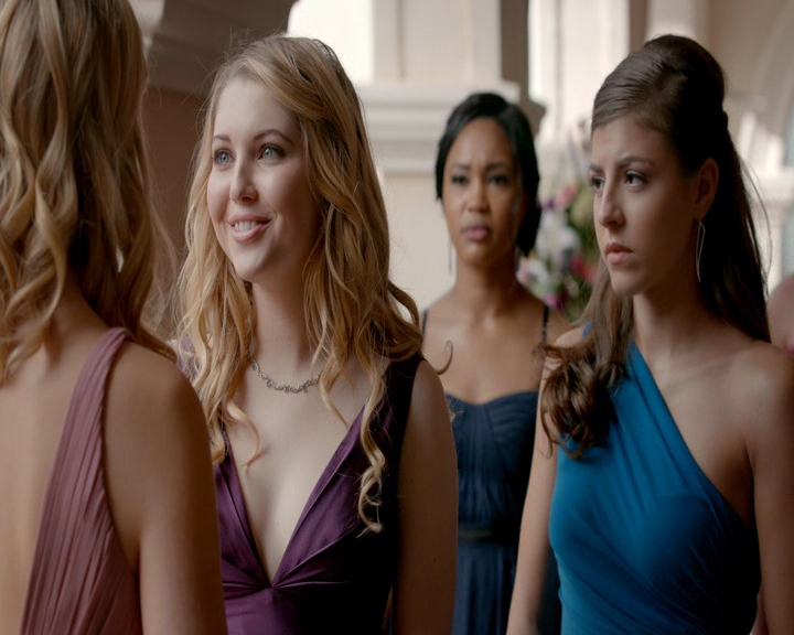 VampireDiaries-dot-nl_VampireDiaries-8x09TheSimpleIntimacyoftheNearTouch1379.jpg