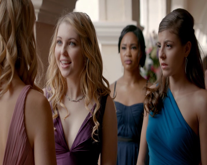 VampireDiaries-dot-nl_VampireDiaries-8x09TheSimpleIntimacyoftheNearTouch1380.jpg