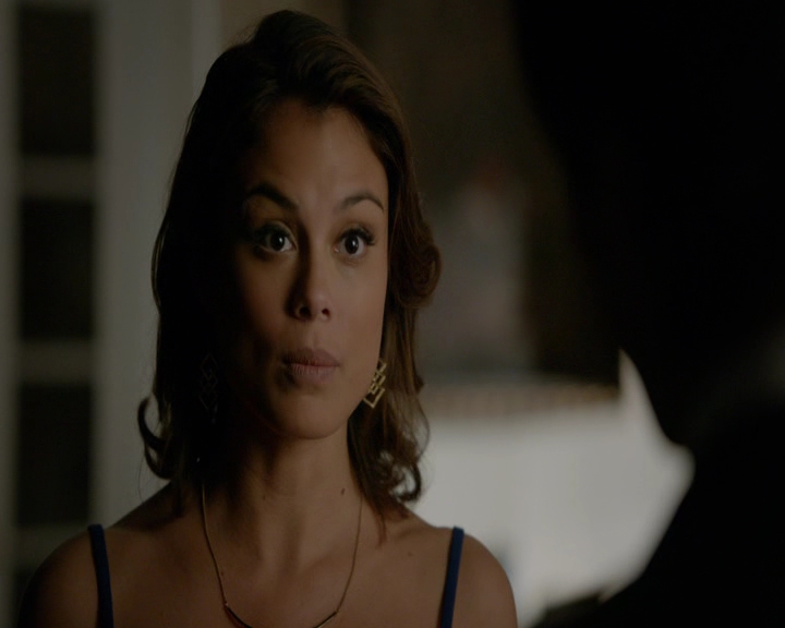 VampireDiaries-dot-nl_VampireDiaries-8x09TheSimpleIntimacyoftheNearTouch1413.jpg