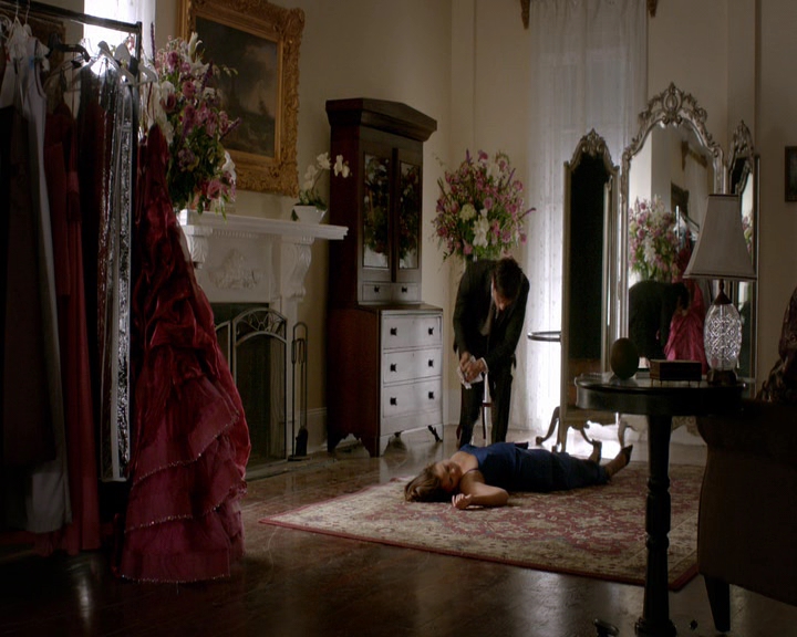 VampireDiaries-dot-nl_VampireDiaries-8x09TheSimpleIntimacyoftheNearTouch1507.jpg