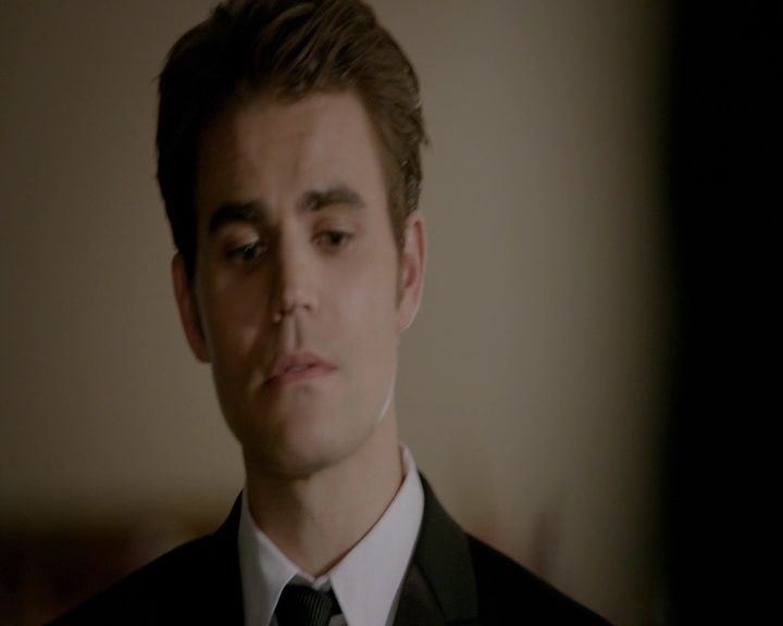 VampireDiaries-dot-nl_VampireDiaries-8x09TheSimpleIntimacyoftheNearTouch1534.jpg