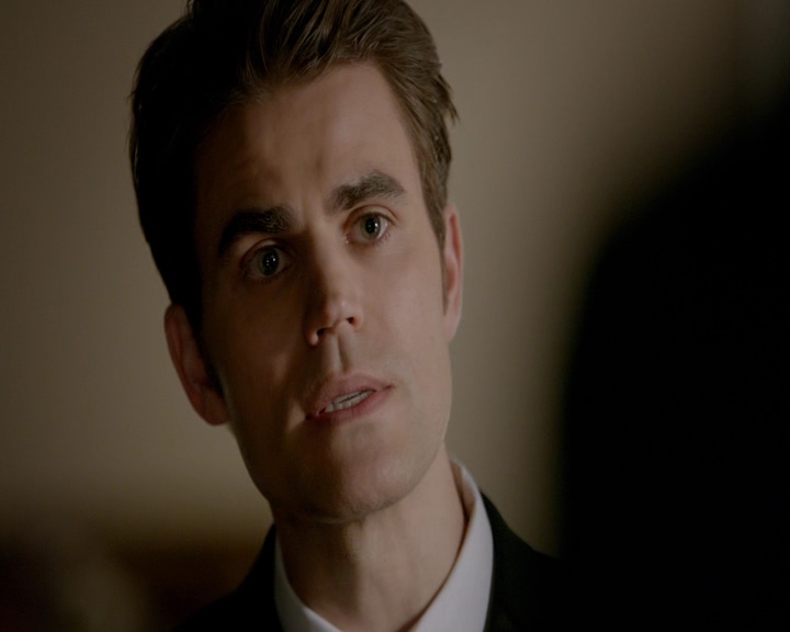 VampireDiaries-dot-nl_VampireDiaries-8x09TheSimpleIntimacyoftheNearTouch1546.jpg