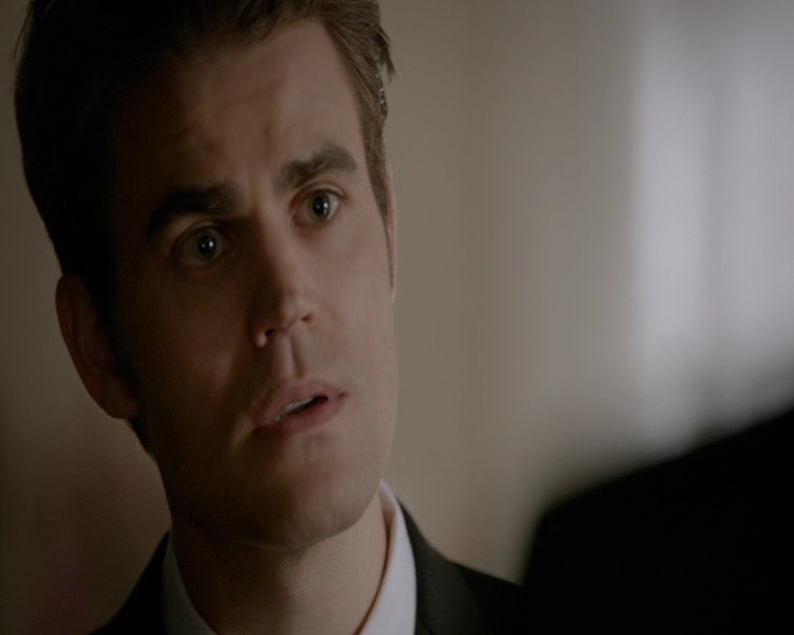 VampireDiaries-dot-nl_VampireDiaries-8x09TheSimpleIntimacyoftheNearTouch1564.jpg