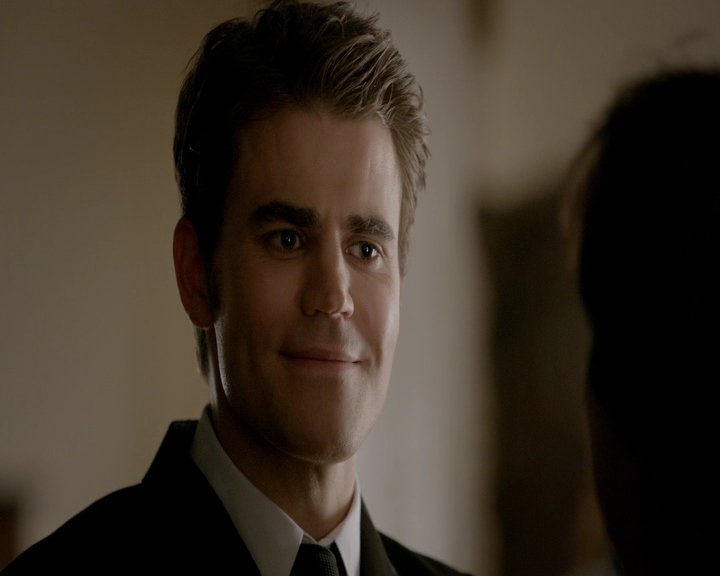 VampireDiaries-dot-nl_VampireDiaries-8x09TheSimpleIntimacyoftheNearTouch1582.jpg