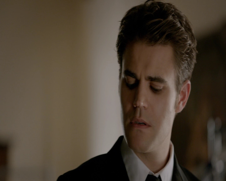 VampireDiaries-dot-nl_VampireDiaries-8x09TheSimpleIntimacyoftheNearTouch1586.jpg