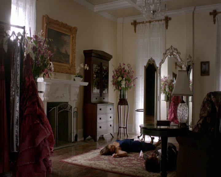 VampireDiaries-dot-nl_VampireDiaries-8x09TheSimpleIntimacyoftheNearTouch1594.jpg