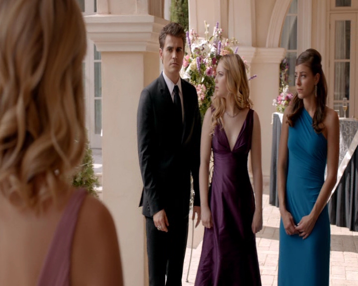 VampireDiaries-dot-nl_VampireDiaries-8x09TheSimpleIntimacyoftheNearTouch1616.jpg