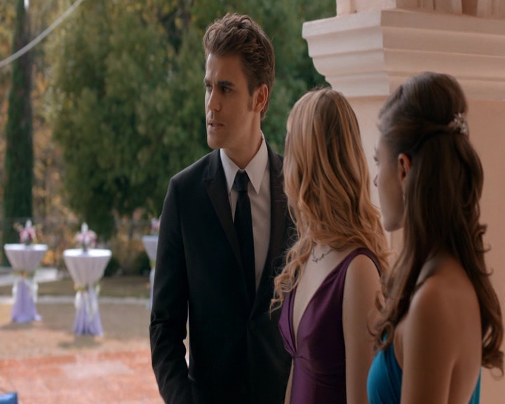 VampireDiaries-dot-nl_VampireDiaries-8x09TheSimpleIntimacyoftheNearTouch1617.jpg