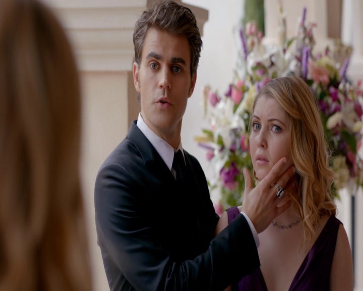 VampireDiaries-dot-nl_VampireDiaries-8x09TheSimpleIntimacyoftheNearTouch1620.jpg